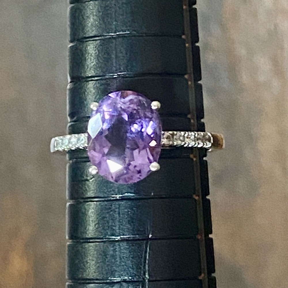 Amethyst & Diamond LJ 925 Ring